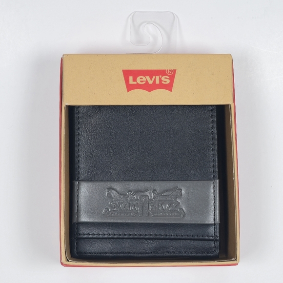 Levi's Men's Trifold Wallet with RFID Blocking - Black - Picture 1 of 5